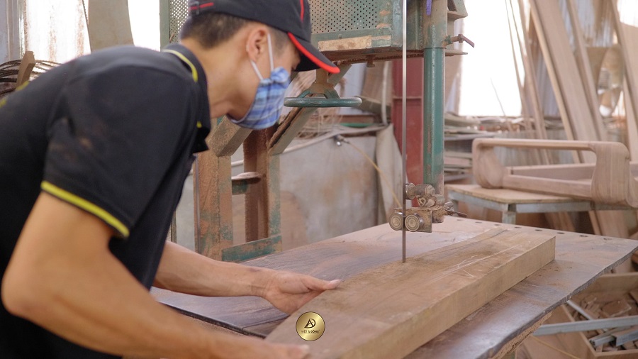 Xưởng sản xuất nội thất gỗ óc chó Bắc Mỹ Việt Á Đông